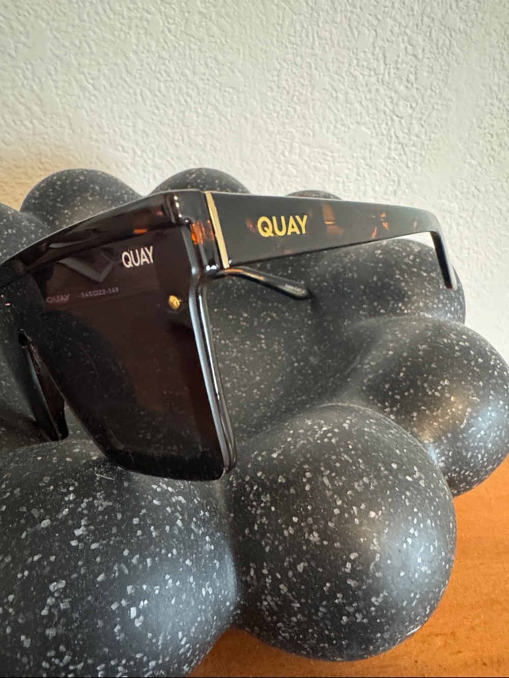 Quay Australia Oversized Nightfall Sunglasses - Tortoise - Picture 3 of 3